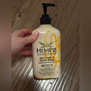 Hempz Vanilla Bean & Spun Sugar Herbal Moisturizer